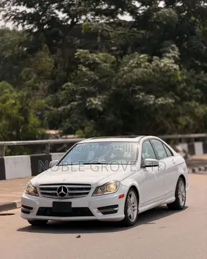 Mercedes-Benz C300 Sport 4Matic Sedan AWD (3.5L 6cyl 7A) 2013 White
