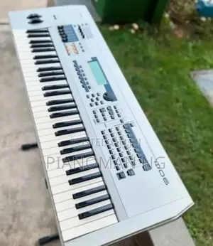 Yamaha Mo6