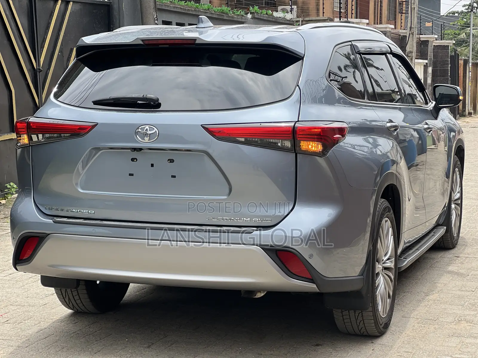 Toyota Highlander Platinum AWD 2020 Blue