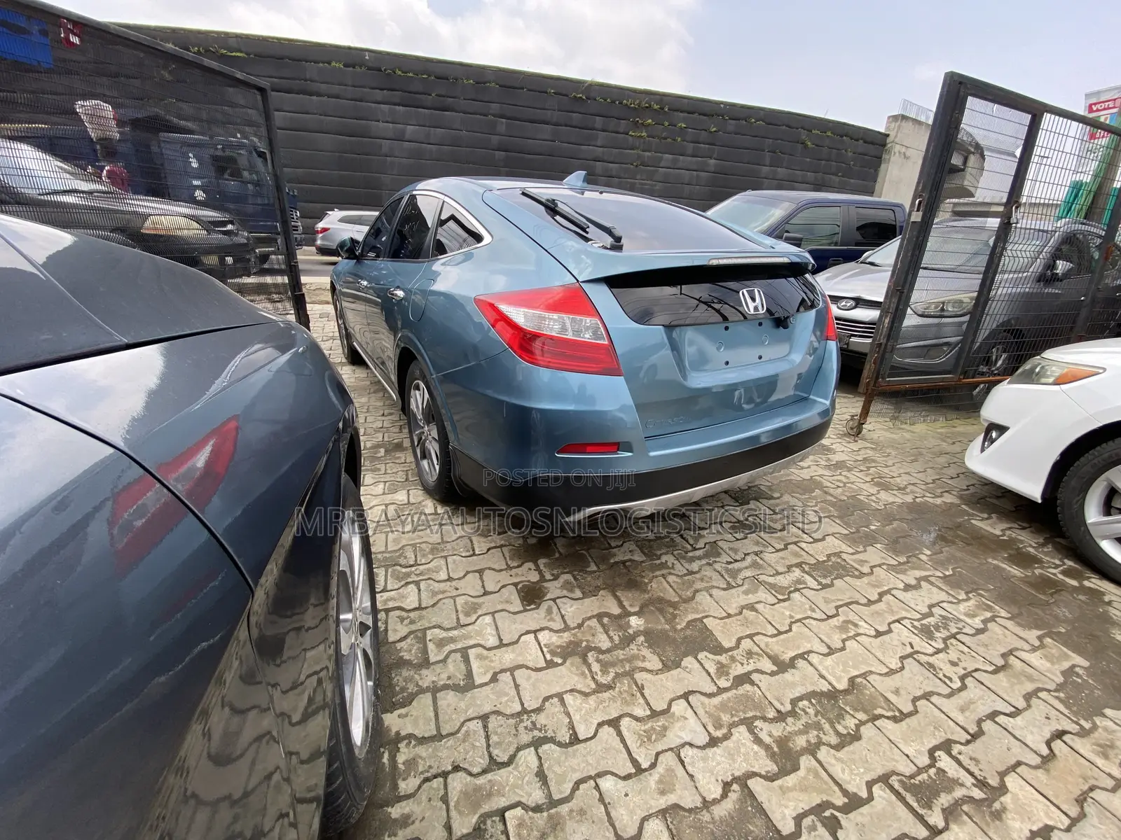 Honda Crosstour 2013 Blue