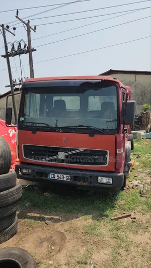 Super Clean Foreign Volvo Fl220 Truck, Rotor.