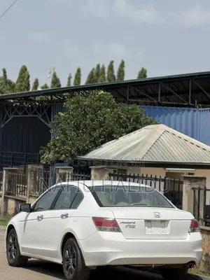 Honda Accord 2009 White
