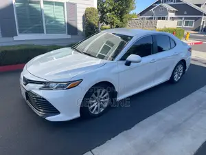 Toyota Corolla LE 2020 White