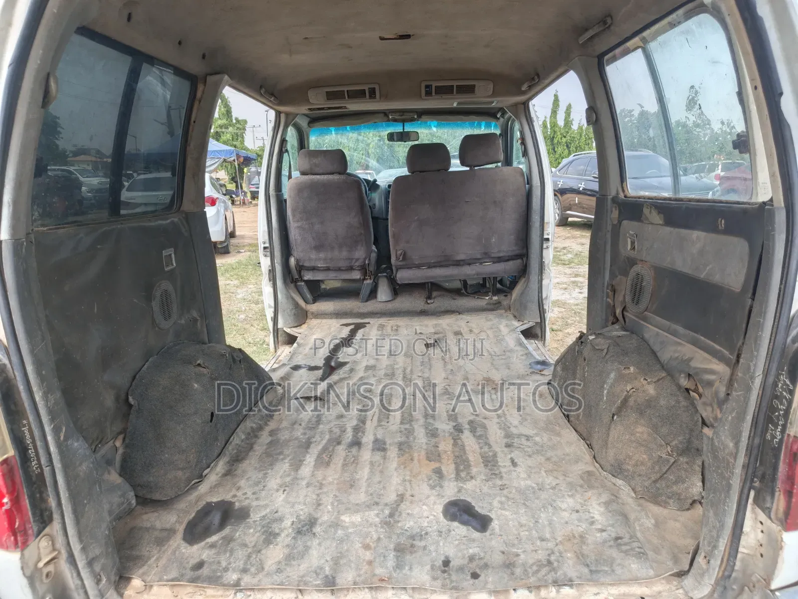 Toyota HiAce 2004 White