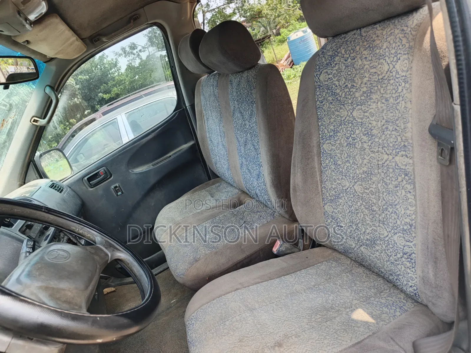 Toyota HiAce 2004 White