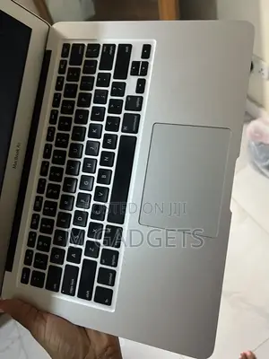Laptop Apple MacBook Air 2017 8GB Intel Core i5 SSD 256GB