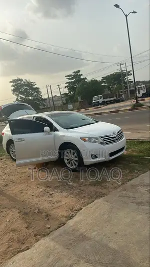 Toyota Venza AWD 2010 White