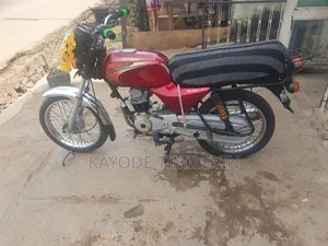 Bajaj Boxer BM100ES 2021 Red