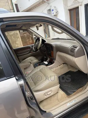 Lexus LX 470 AWD 2000 Gray