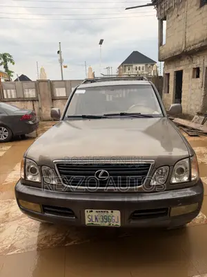 Lexus LX 470 AWD 2000 Gray