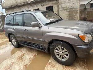 Lexus LX 470 AWD 2000 Gray