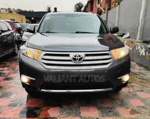 Toyota Highlander Limited 2011 Gray