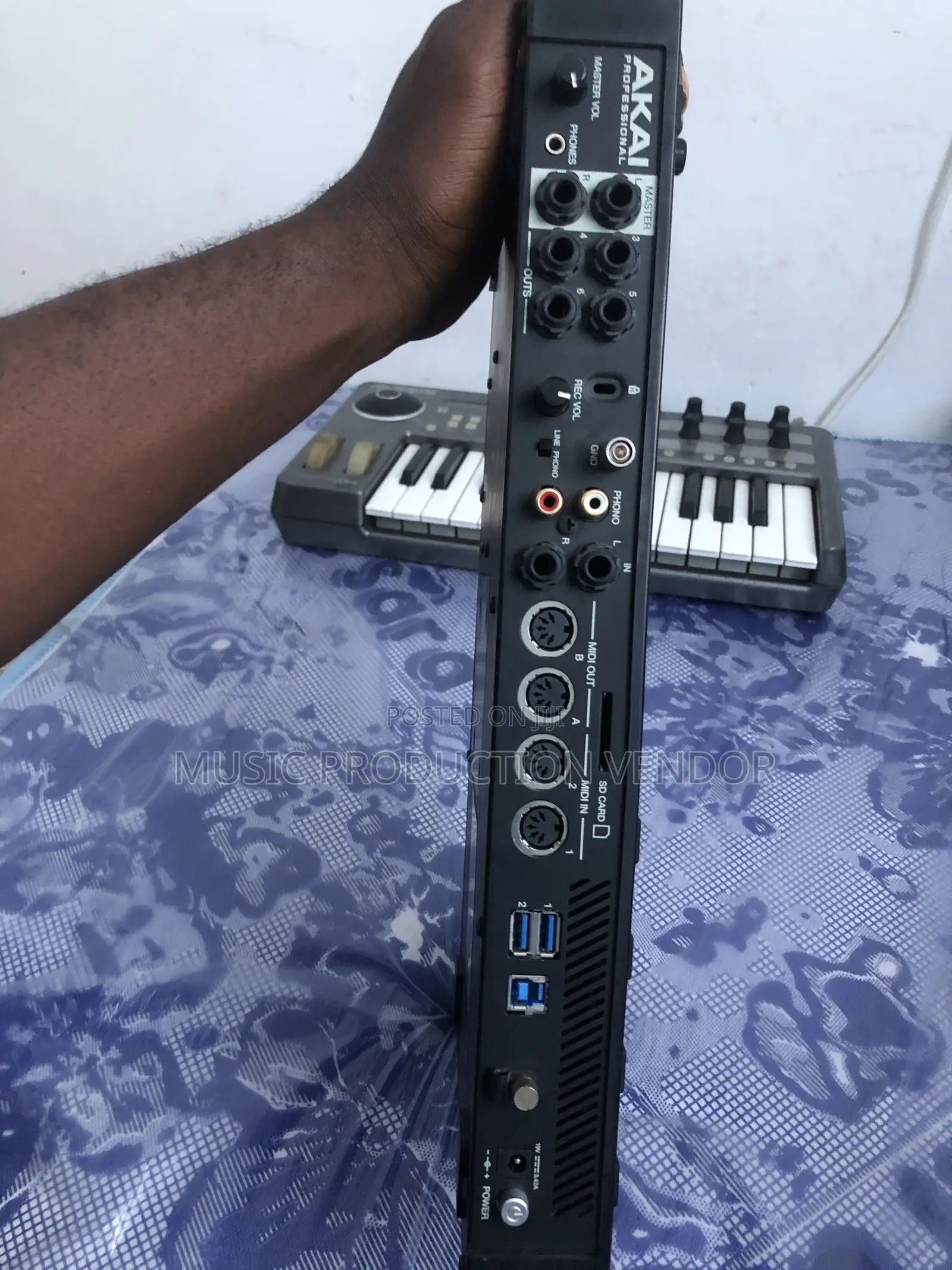 Akai MPC Live