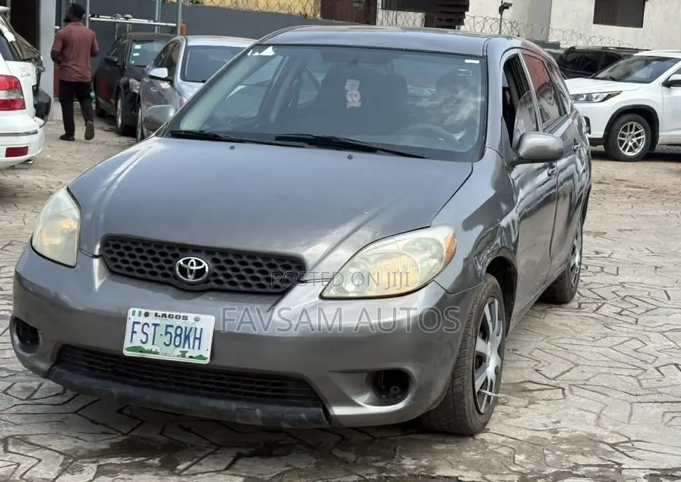 Toyota Matrix 2005 Gray