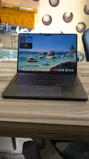 Laptop Apple MacBook Pro 2025 M5 16GB Apple M5 SSD 1T
