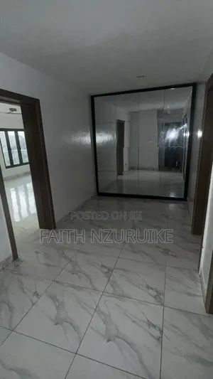 4bdrm Townhouse / Terrace in Lekki Phase 1 for rent