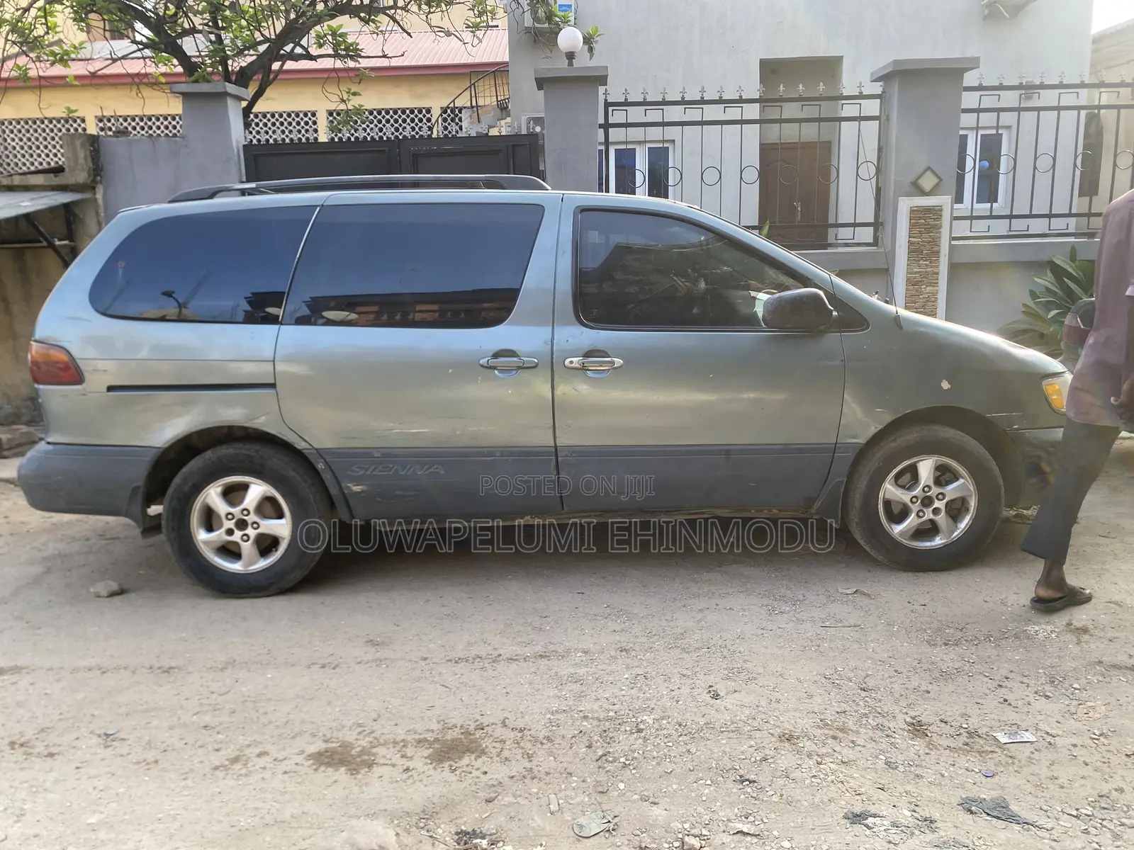 Toyota Sienna CE 2001 Gray