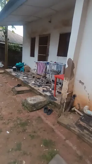 3bdrm Bungalow in Ipaja / Ipaja for sale