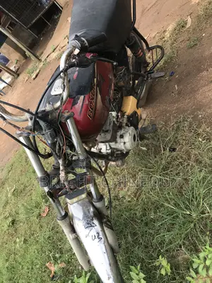 Bajaj Boxer 100 2020 Red