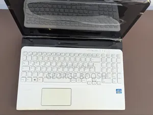Laptop Sony VAIO SVE15126CN 8GB Intel Core i3 SSD 128GB