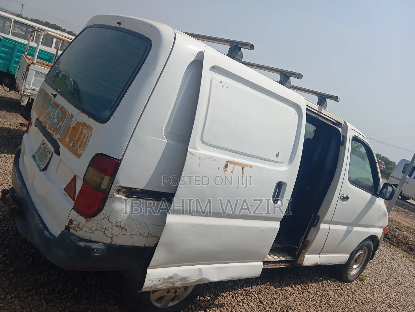 Toyota HiAce 2006 White