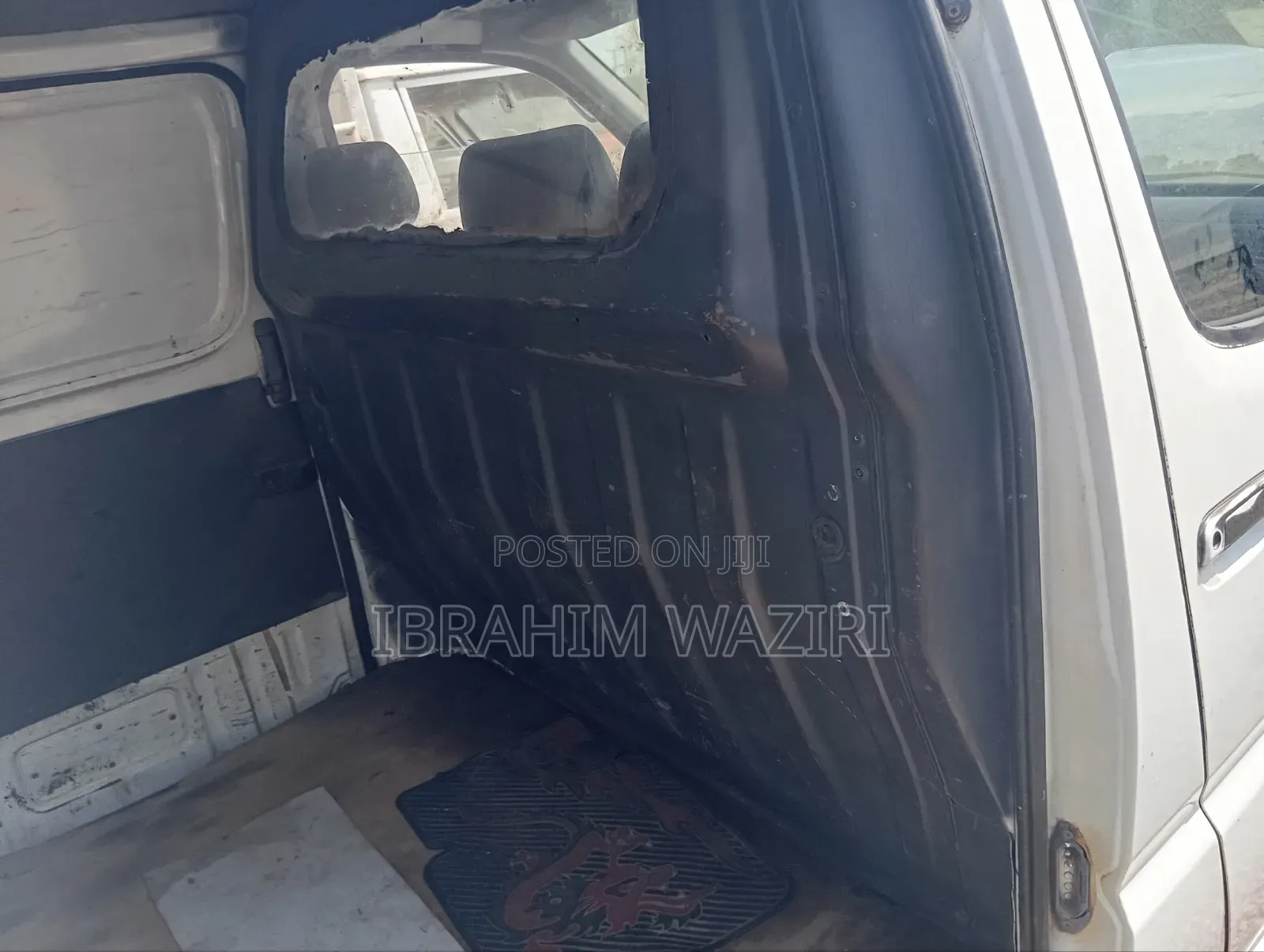 Toyota HiAce 2006 White