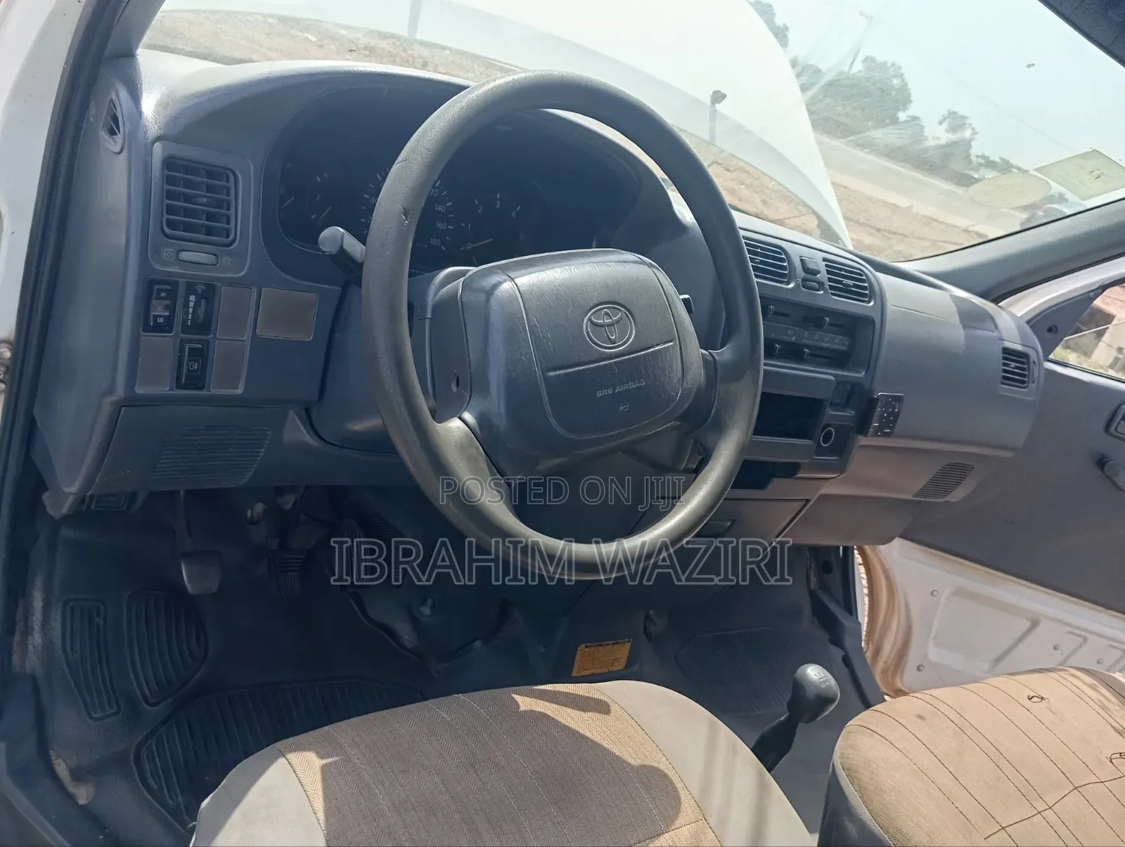 Toyota HiAce 2006 White