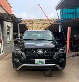 Toyota Land Cruiser 2012 Black