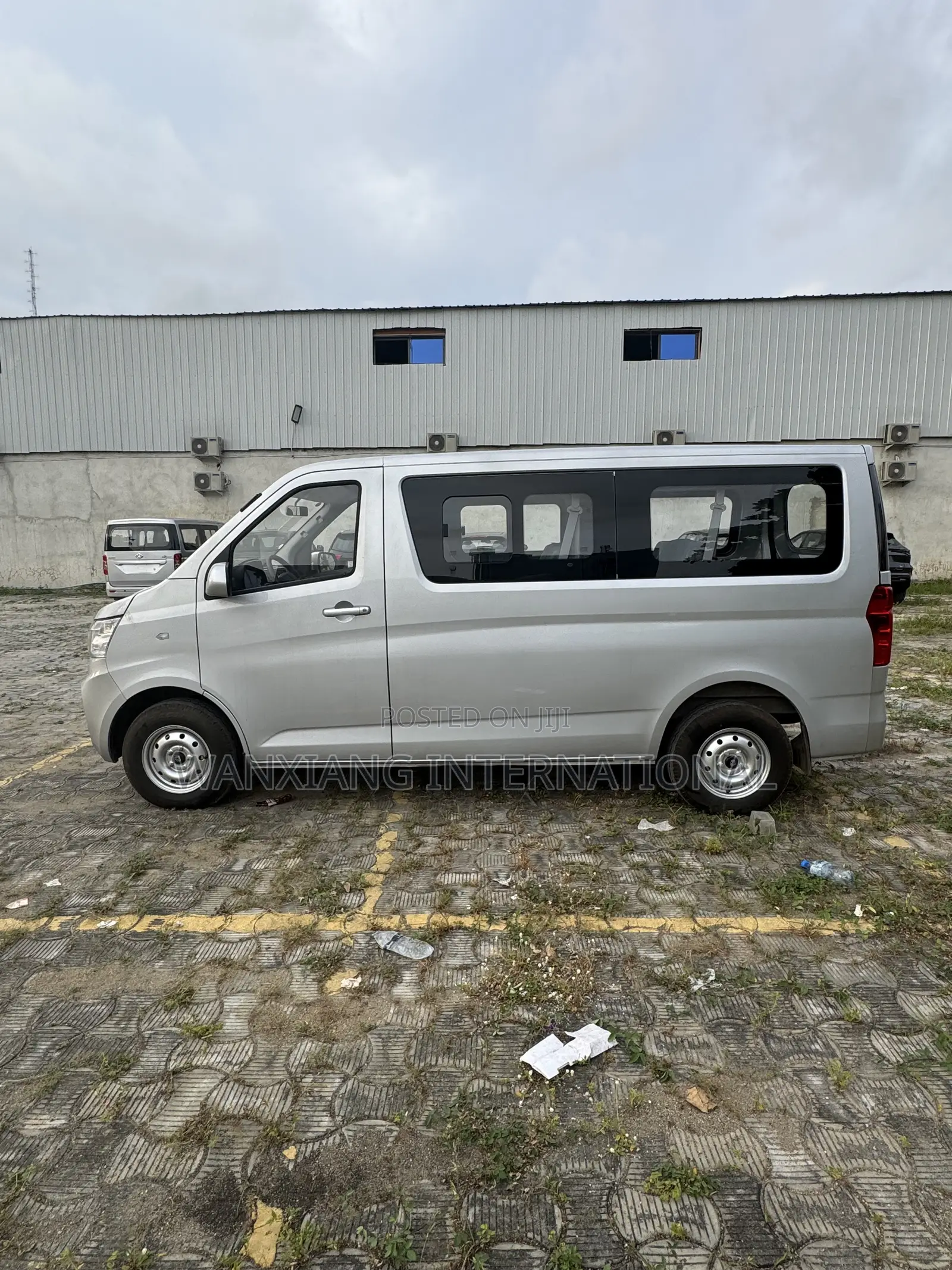 New Bus 2025 Silver