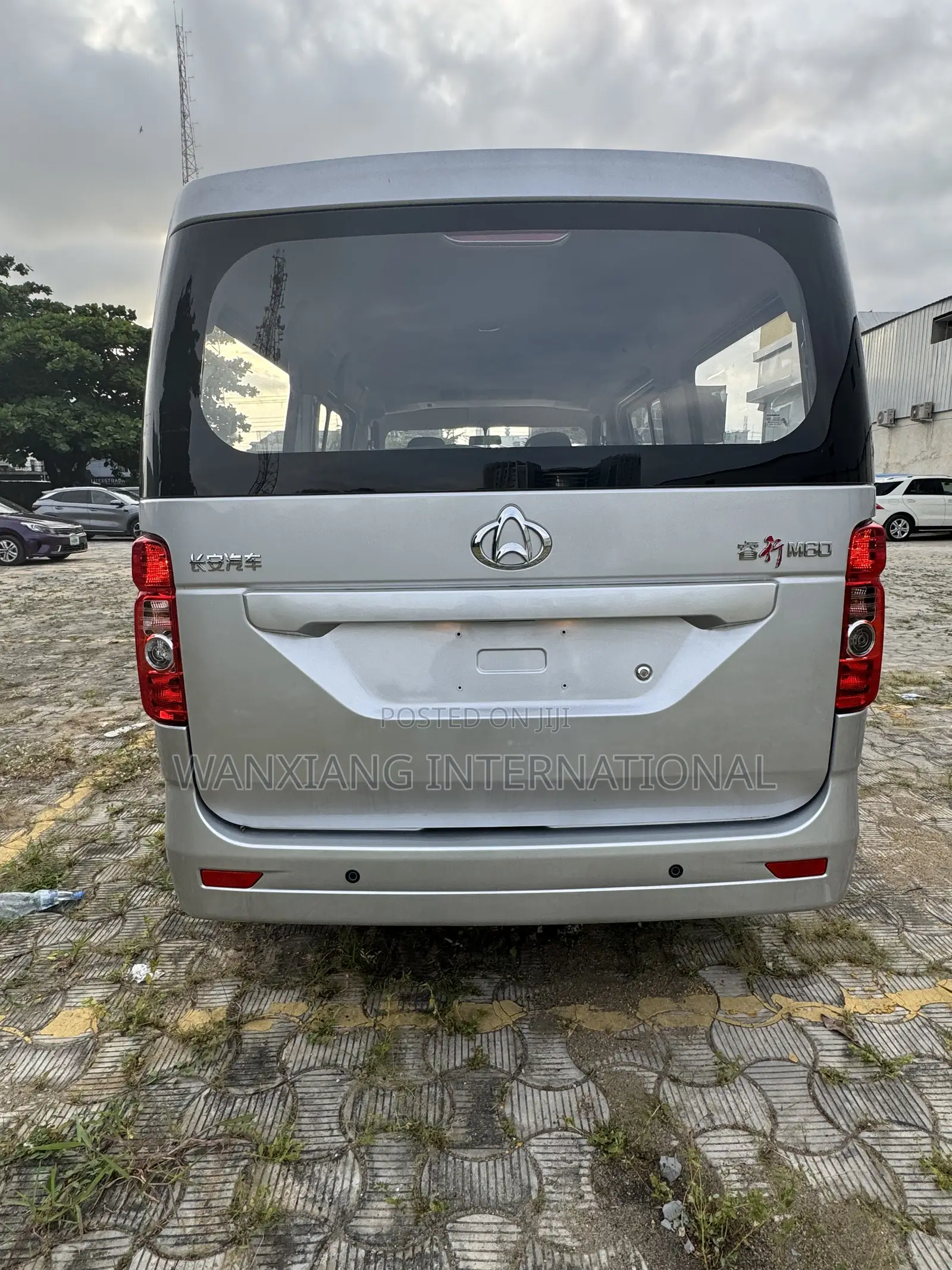 New Bus 2025 Silver