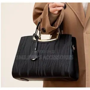 Ladies Luxury Structured Handbag With Metallic Handle & Strap