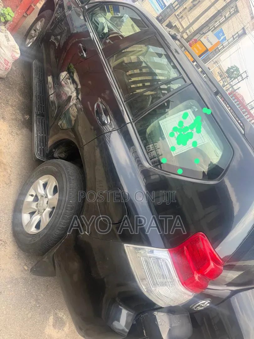 Toyota Land Cruiser Prado 2012 Black