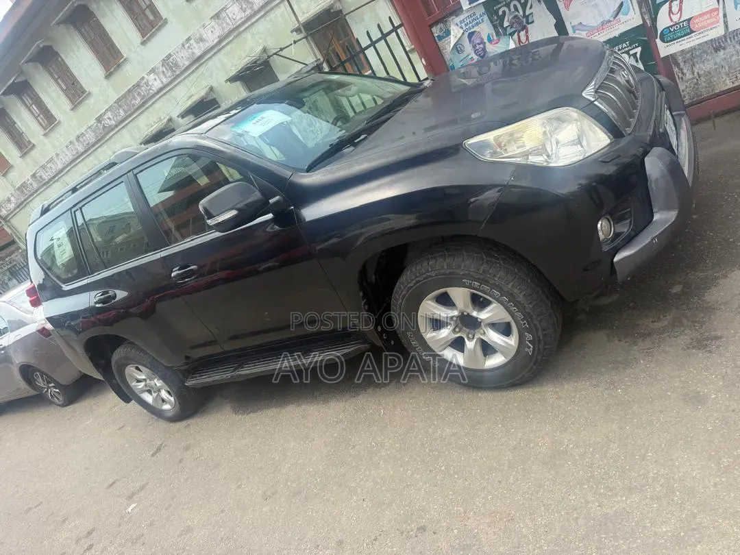 Toyota Land Cruiser Prado 2012 Black