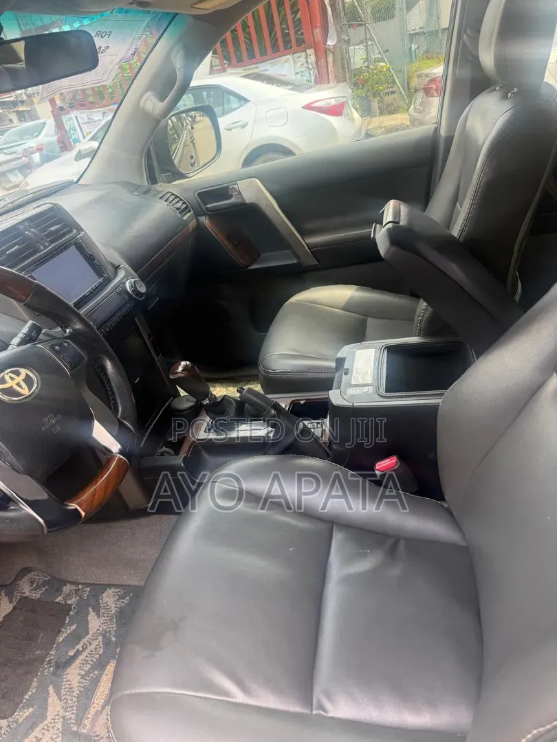 Toyota Land Cruiser Prado 2012 Black