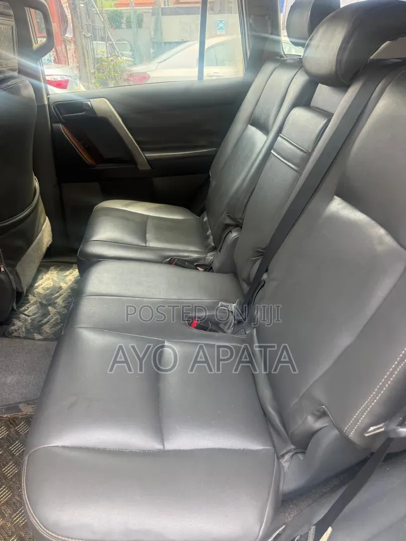 Toyota Land Cruiser Prado 2012 Black