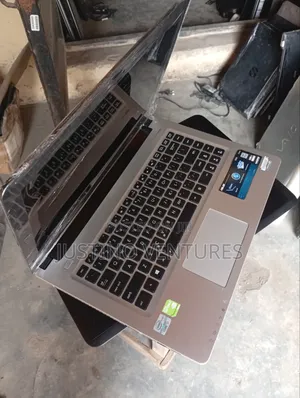 Laptop Asus X555LA 8GB Intel Core i7 HDD 500GB