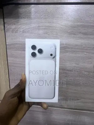 New Apple iPhone 17 Pro Max 256 GB Silver