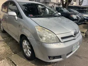 Toyota Corolla Verso 1.8 2004 Silver