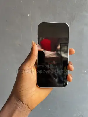 Apple iPhone 15 128 GB White
