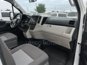 Toyota HiAce 2022 White