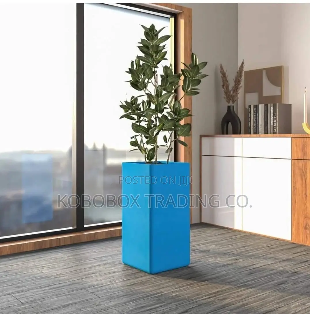 Square Planter Pot in Fiberstone