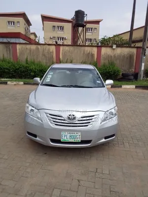 Toyota Camry LE 4dr Sedan (2.4L 4cyl 5A) 2009 Silver