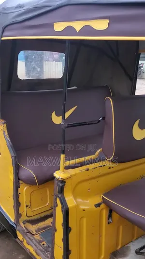 TVS King Deluxe Plus iTouch Start 2023 Yellow