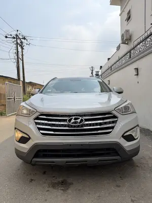 Hyundai Santa Fe Limited w/Saddle Interior 4dr SUV AWD (3.3L 6cyl 6A)