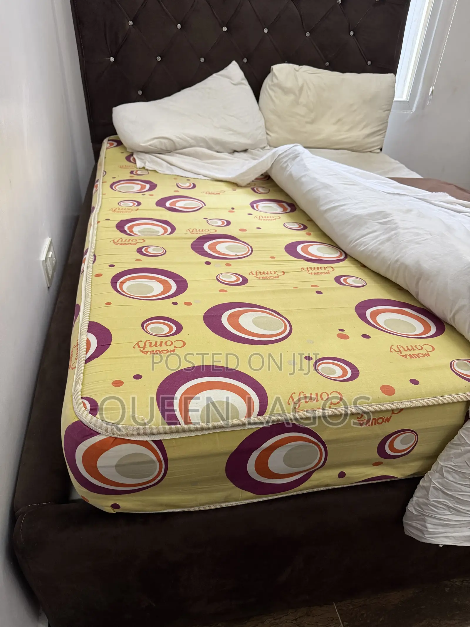 Neat 4.5x6 Bedframe and Mattress