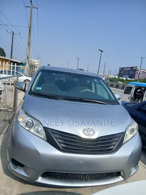 Toyota Sienna LE 7 Passenger 2011 Silver