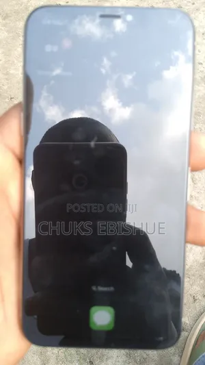 Apple iPhone X 64 GB White