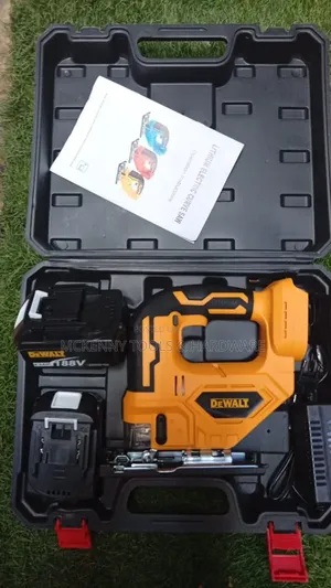 Dewalt 118V Cordless Jigsaw With 2 Batteries & Carrying Case