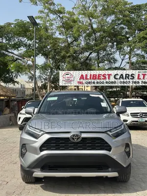 Toyota RAV4 2024 Silver