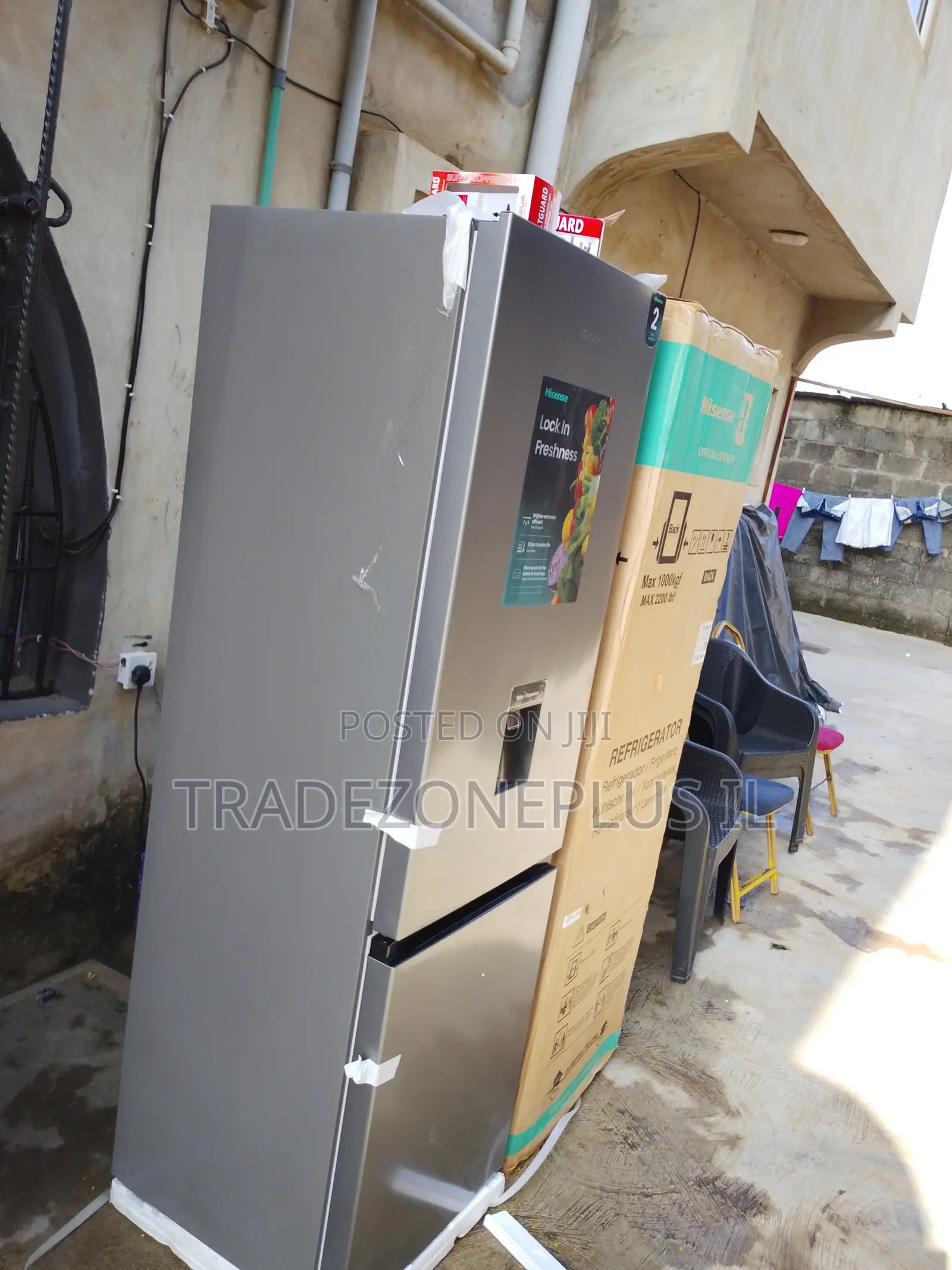 Original Hisense 264L Refrigerator With Integrated Water Dispenser